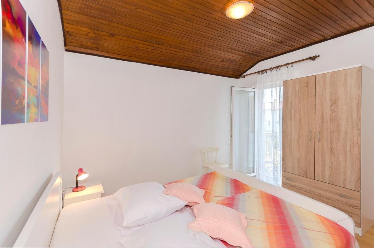 Apartment And Rooms Ema فوديس المظهر الخارجي الصورة