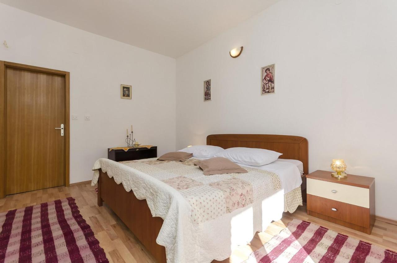 Apartment And Rooms Ema فوديس المظهر الخارجي الصورة